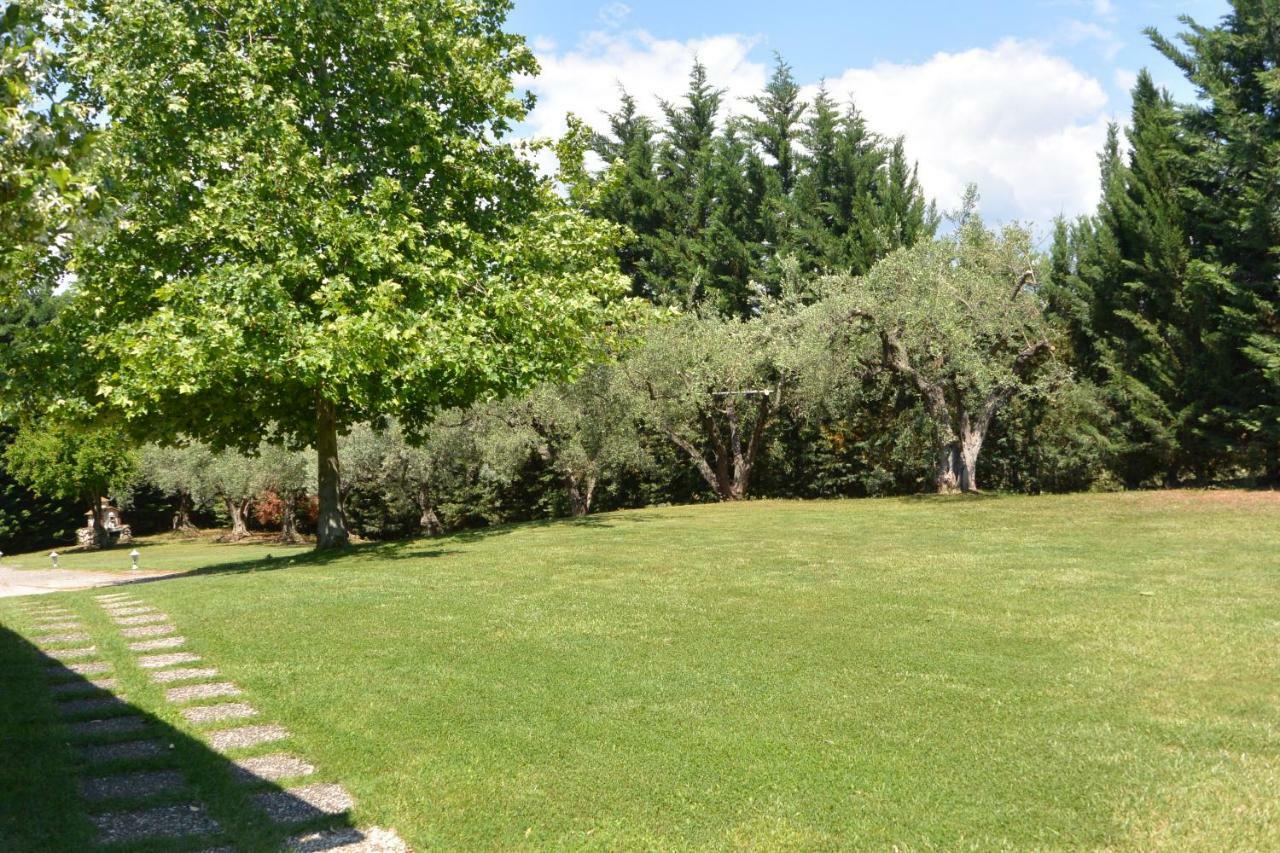 Tradiotional House Lägenhet Metamorfosi  Exteriör bild